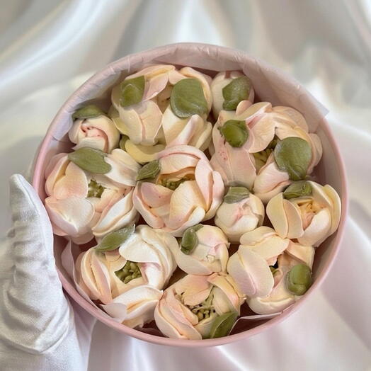 Пионы из зефира в коробочке, 21 см