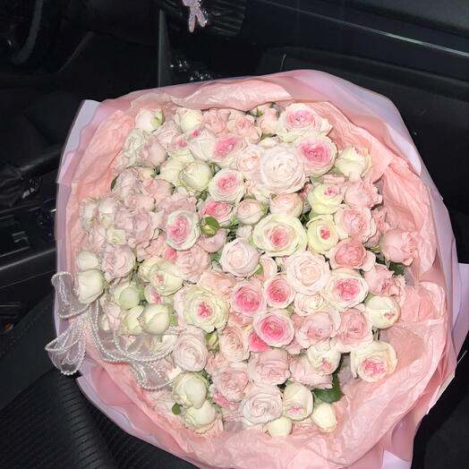 Нежный пионовидный букетик 😍💗🌸