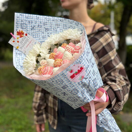 Букет на 1 сентября, клубника+хризантема