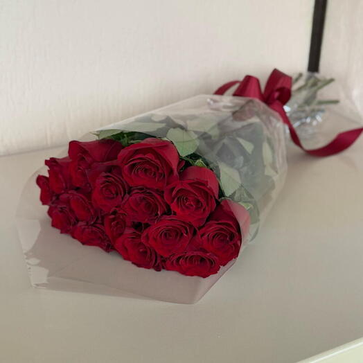 Акция! Классика 🌹красные розы в прозрачной пленке