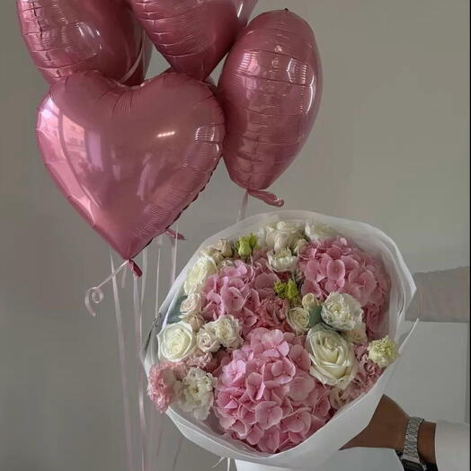 Bouquet With Baloons