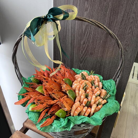 Корзина раки и креветки