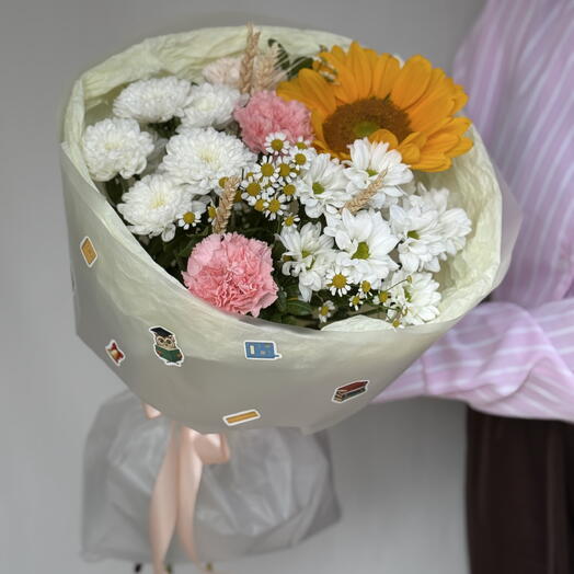Школьный букет с подсолнухом, хризантемами и диантусами🌻