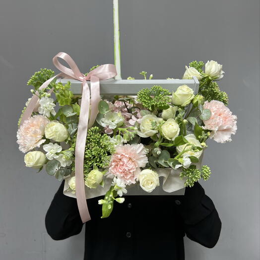 Нежная композиция с Розой, Седумом и Маттиолой 🌸