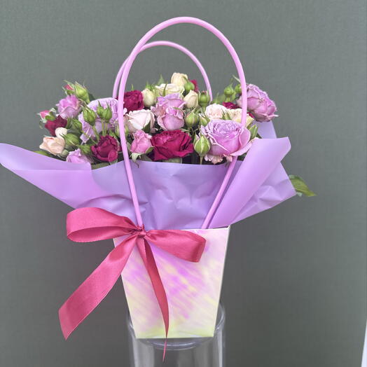 Композиция в сумочке из роз «Fleur de Berry 🌸»