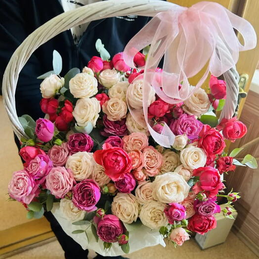 Большая корзина с пионовидными розами 🌺🌸