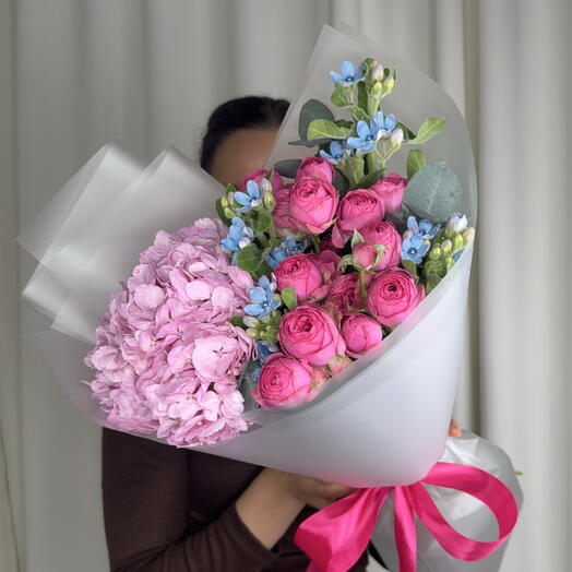 💕💕💕 Авторский букет с гортензией, незабудками и кустовыми розами