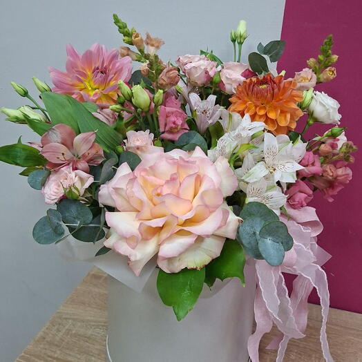 Осенний вальс 💕Коробка из георгин,,французской розы,кустовой розы,антира,альстромерии,лизиантуса и эвкалипта, рускуса