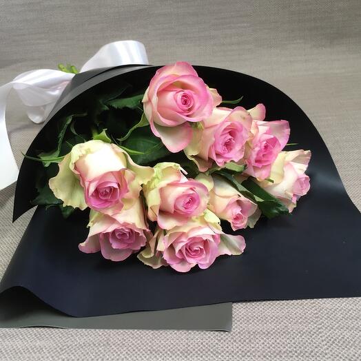 Комплимент из розовых роз 🌹