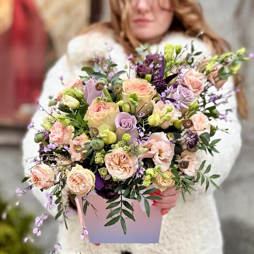 Коробка с цветами "Грушевый ликёр"