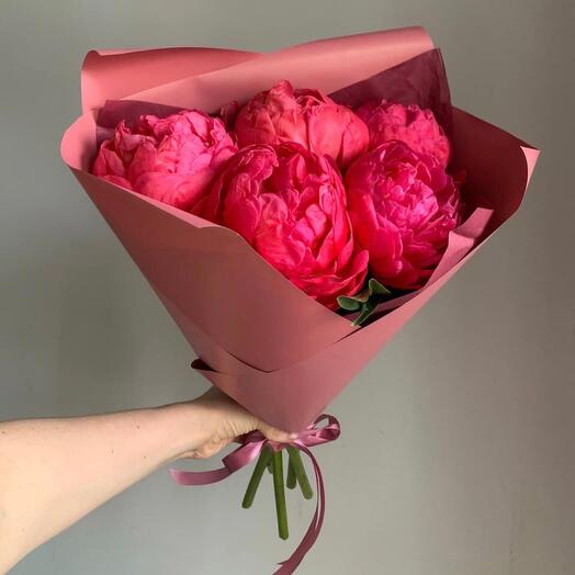 5 коралловых пионов