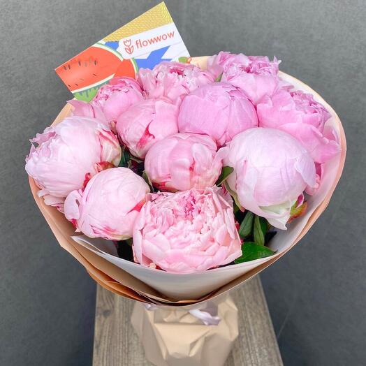 ✅ Bouquet of peonies