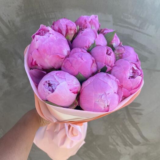 11 peonies