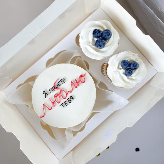 A bento box with cupcakes with any label