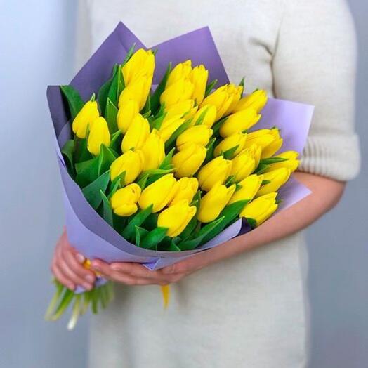 35 Yellow Tulips