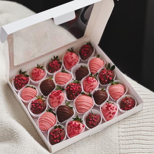 Strawberries in Premium chocolate 25 pcs