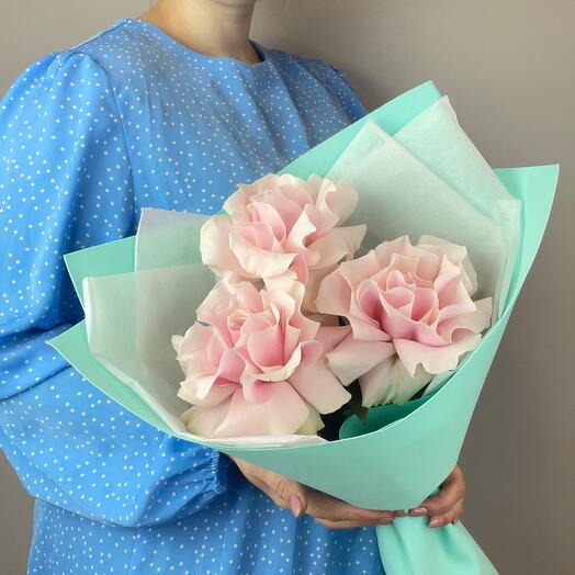 Комплимент 3 французские розы. VKF34