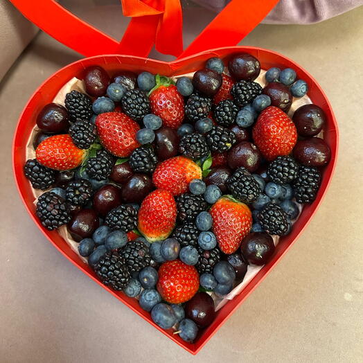 Подарочный набор из ягод микс