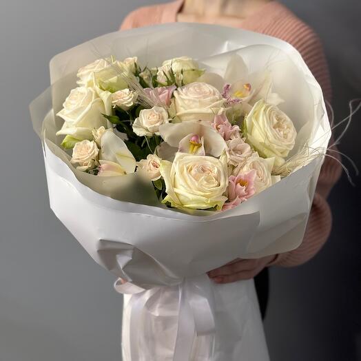 Букет с орхидеями 560