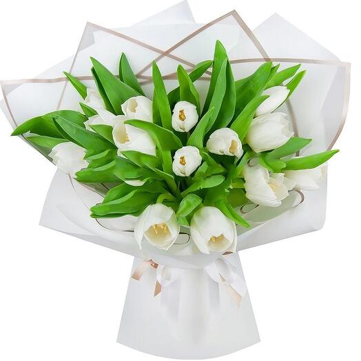 19 White Tulips Bouquet