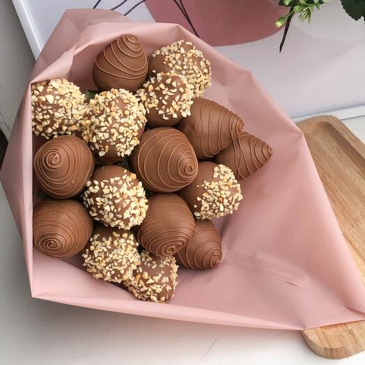 Клубника в шоколаде букет М, номер 6