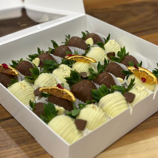 Strawberry in  chocolate/ Клубника в шоколаде