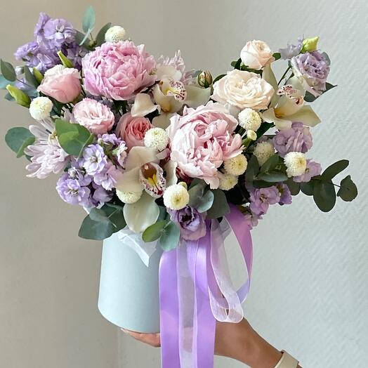 Flores en una Caja de peonías