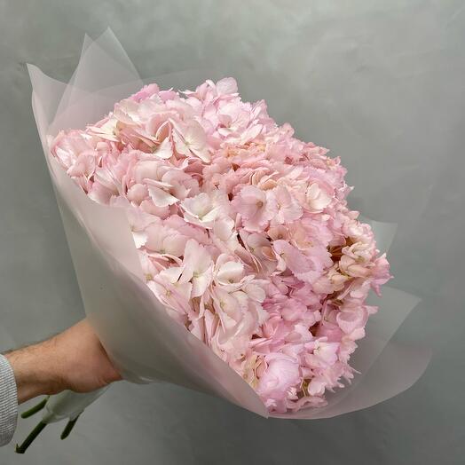 Bouquet with pink hydrangeas