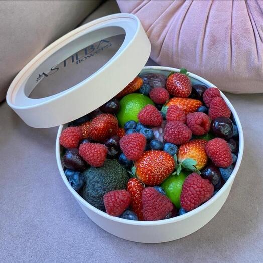 Ягоды  в  коробке подарочный  набор