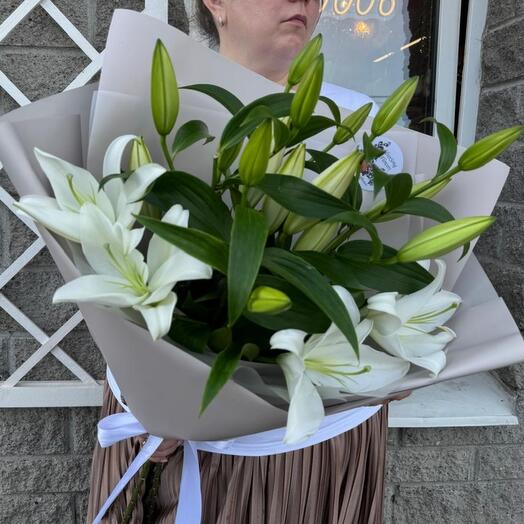 Букет белых лилий. Букет в подарок