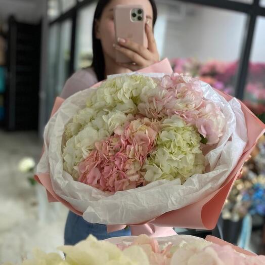 Букет из гортензий