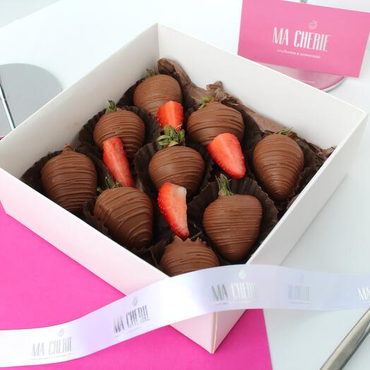 Клубника в шоколаде - «Классика» 9-12 ягод