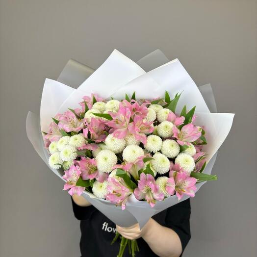 Букет  из хризантем и альстромерия