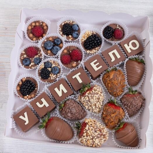 Набор клубники в шоколаде Учителю 2