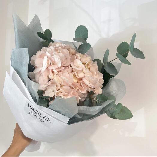 Гортензия с эвкалиптом