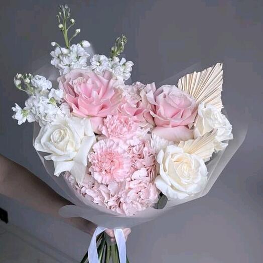 Гортензия, французская роза, диантус, матиола