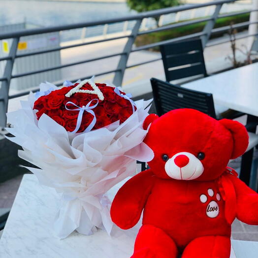 Elegance red bouquet and red teddy