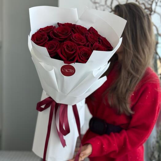 Моно букет из красных роз RED (13 шт)