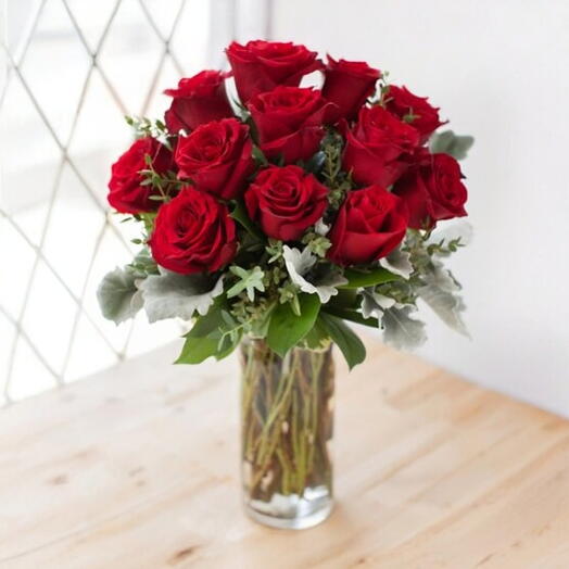 Valentines Day Red Roses Exotic Vase