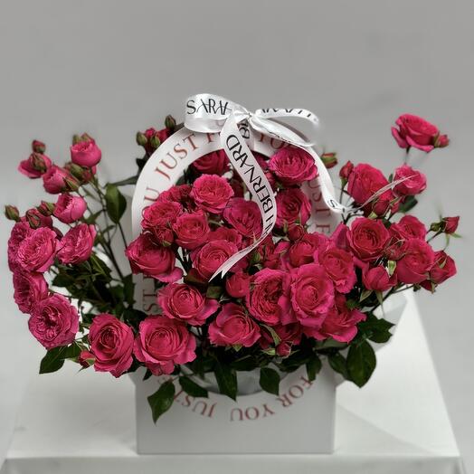 Сумочка из кустовых роз