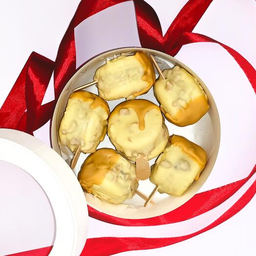 Набор premium макарон Ириска с кешью 6 шт