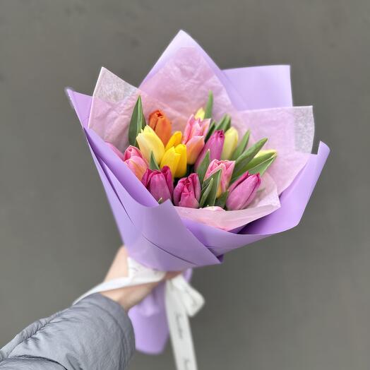Букет из 15 тюльпанов