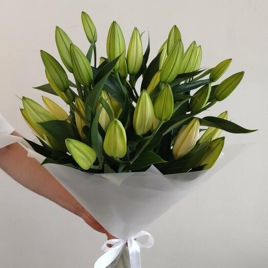 Букет белых лилии