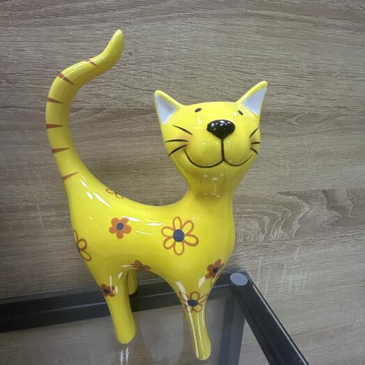 Кошечка красавица