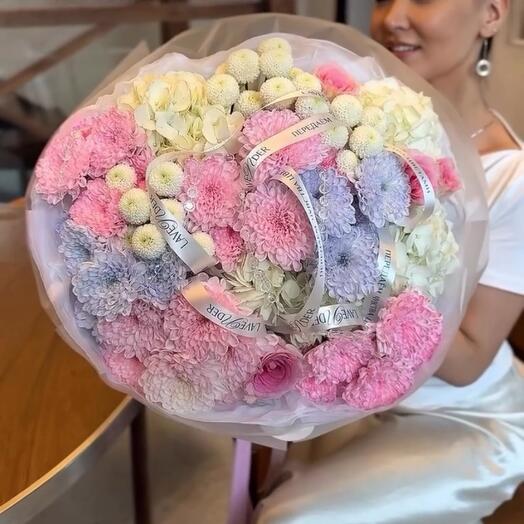 Пышный евро букет