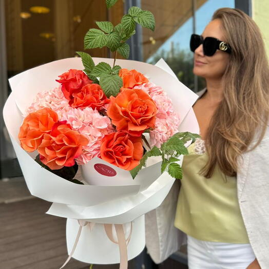 Дуо букет с гортензией и розой