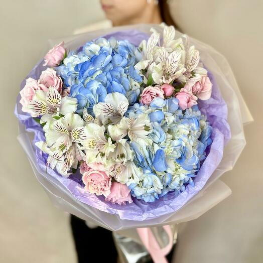 Bouquet: Hydrangea | Alstroemeria | Spray Rose