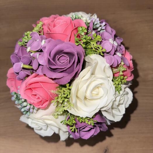 Композиция из мыльных роз