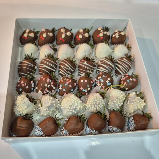 Клубника в шоколаде "Два шоколада"