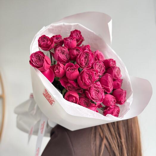 Букет из 9 кустовых роз Party Trendsetter